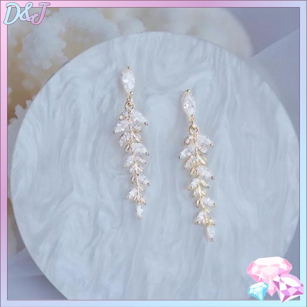 💎✨ 925 Camilla Leafy Earrings